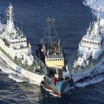 8月15日，载有14名保钓人士的香港保钓船抵达钓鱼岛