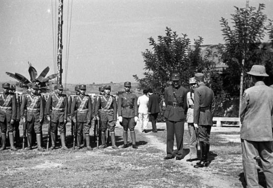 国民革命军士兵和官员