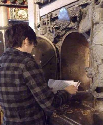 工程师猥亵初三少女 