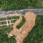 广东梅大高速茶阳路段塌方灾害已致48人死亡 救援工作仍将持续